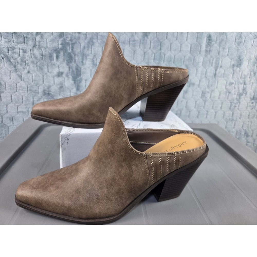 Indigo Rd Irezria2 Taupe Brown Faux Suede Pointed Toe Block Heel Mules Mens 9.5M